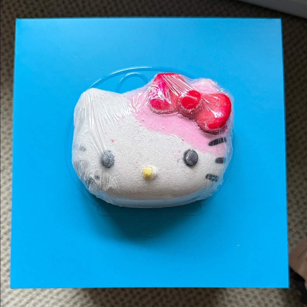 Lush Hello Kitty Bath Bomb